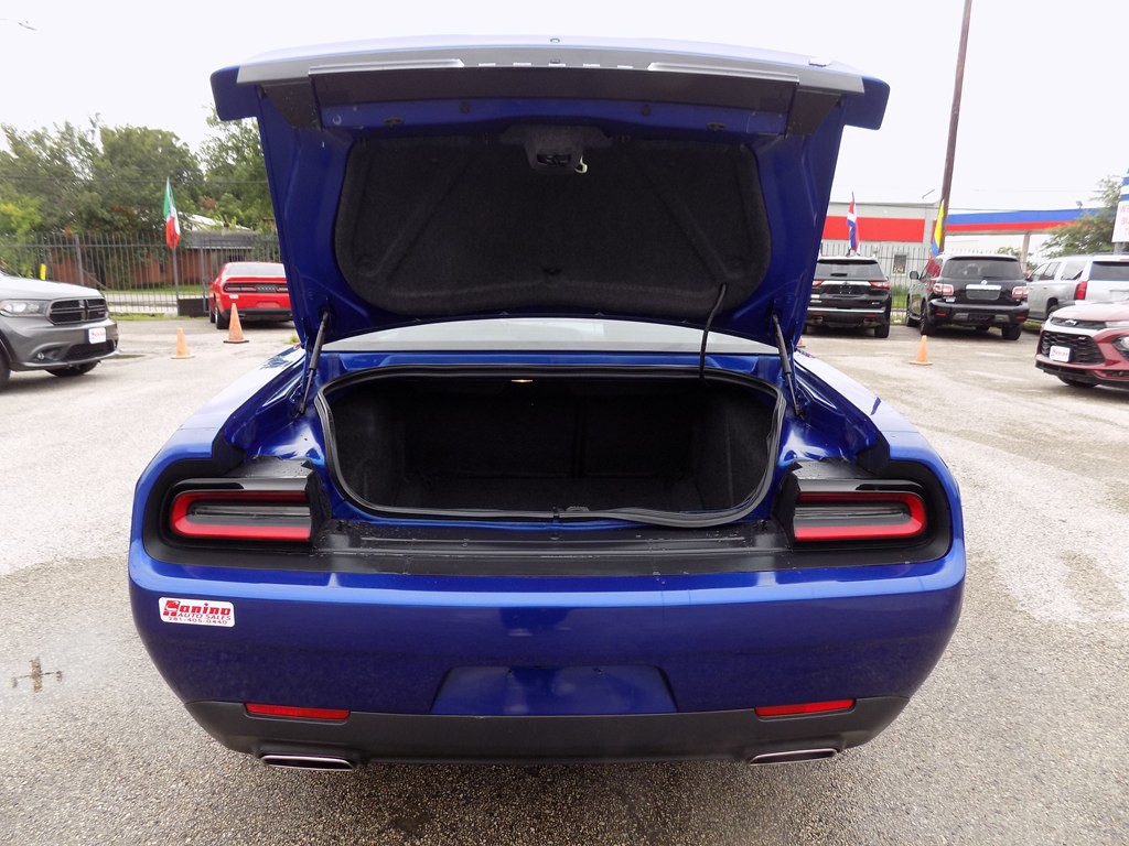 2022 Dodge Challenger Image 15