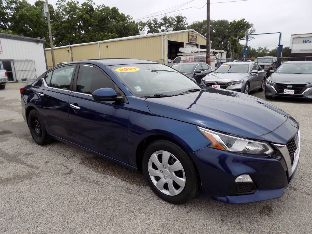 2021 Nissan Altima Image 8