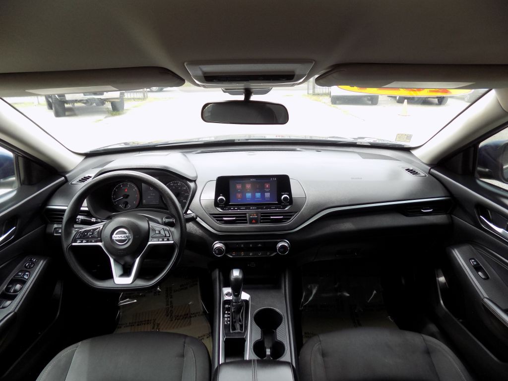 2021 Nissan Altima Image 20