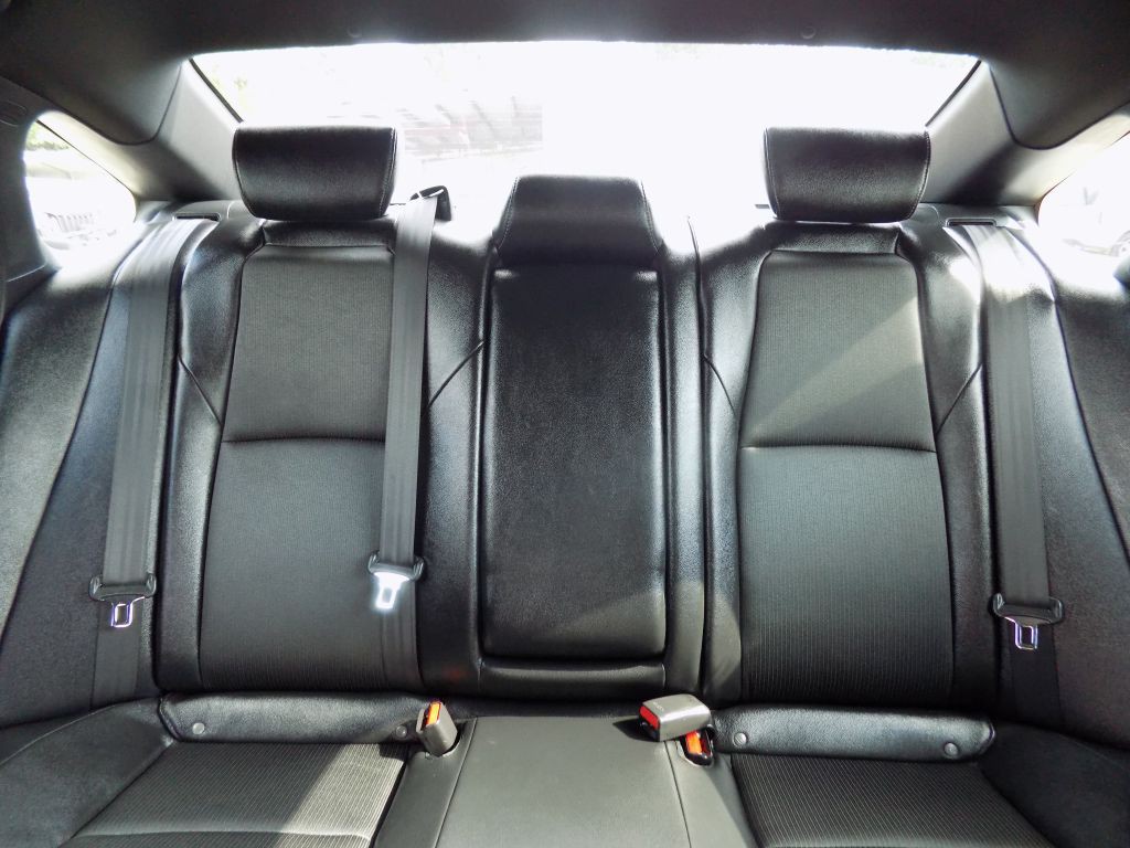 2019 Honda Accord Image 23