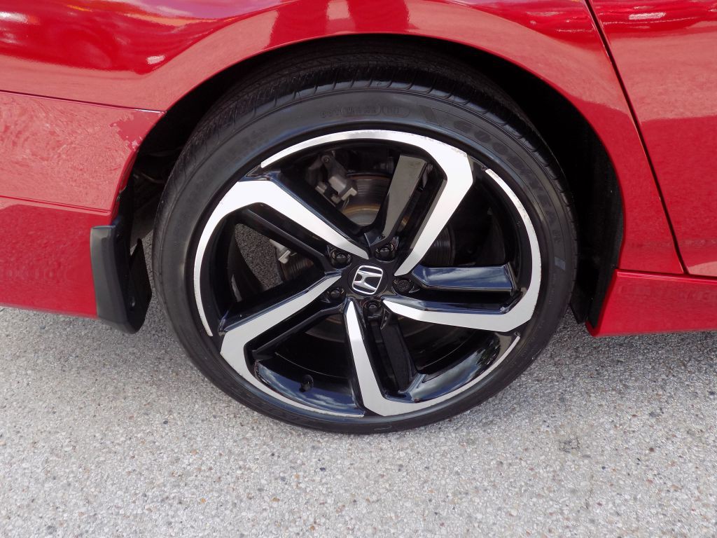 2019 Honda Accord Image 24