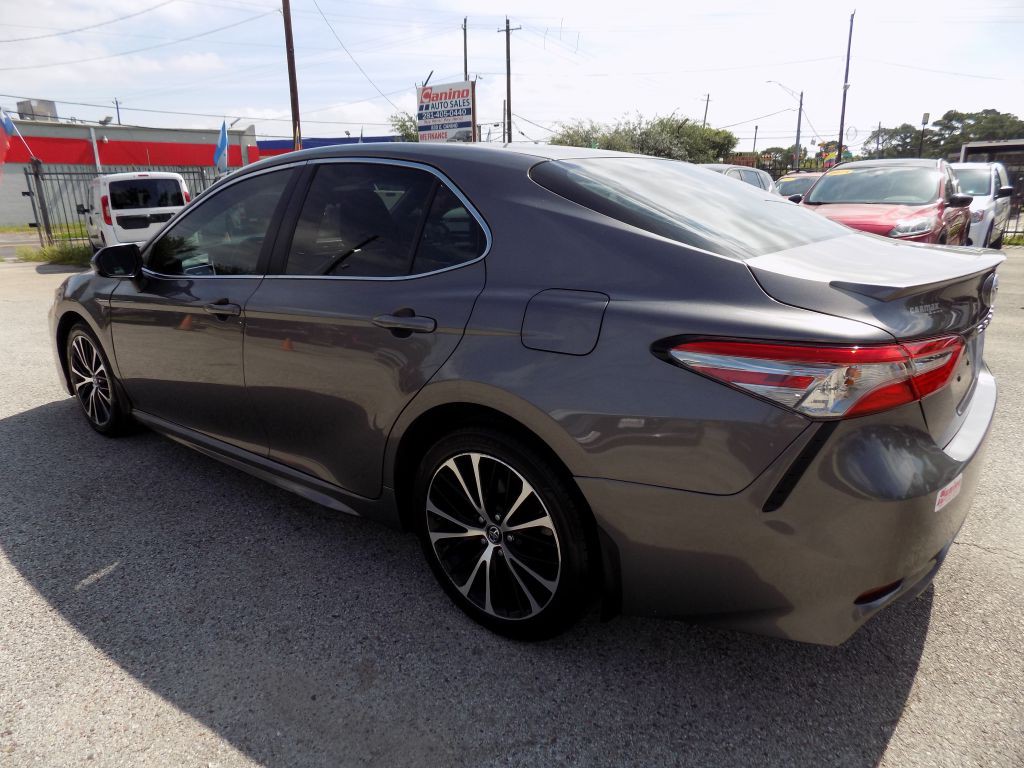 2018 Toyota Camry Image 4