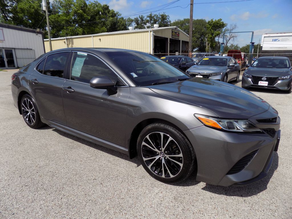 2018 Toyota Camry Image 8
