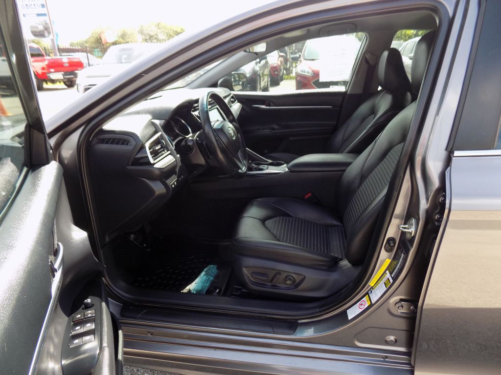 2018 Toyota Camry Image 13