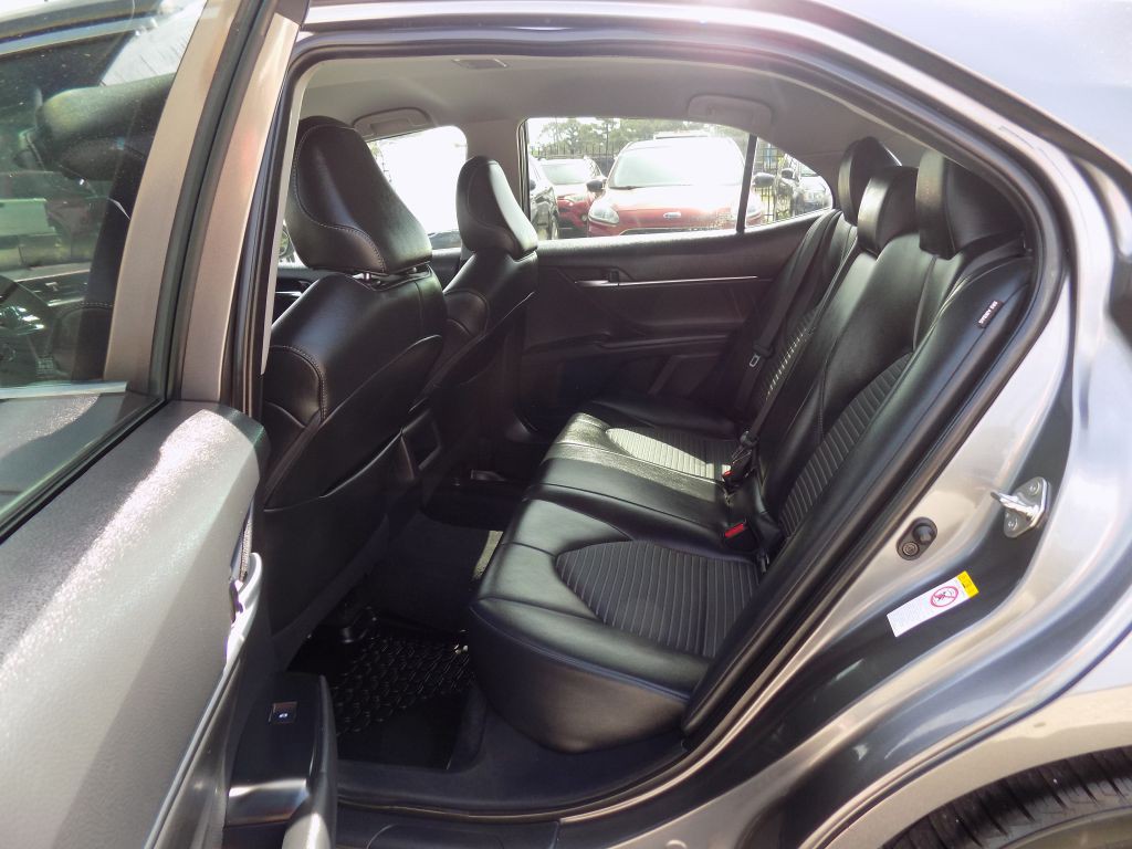 2018 Toyota Camry Image 14