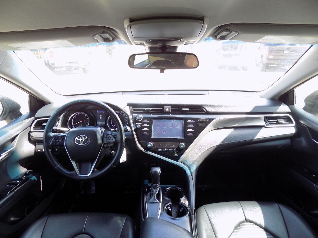 2018 Toyota Camry Image 20