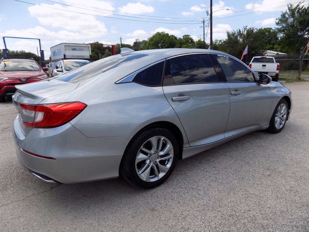 2018 Honda Accord Image 6