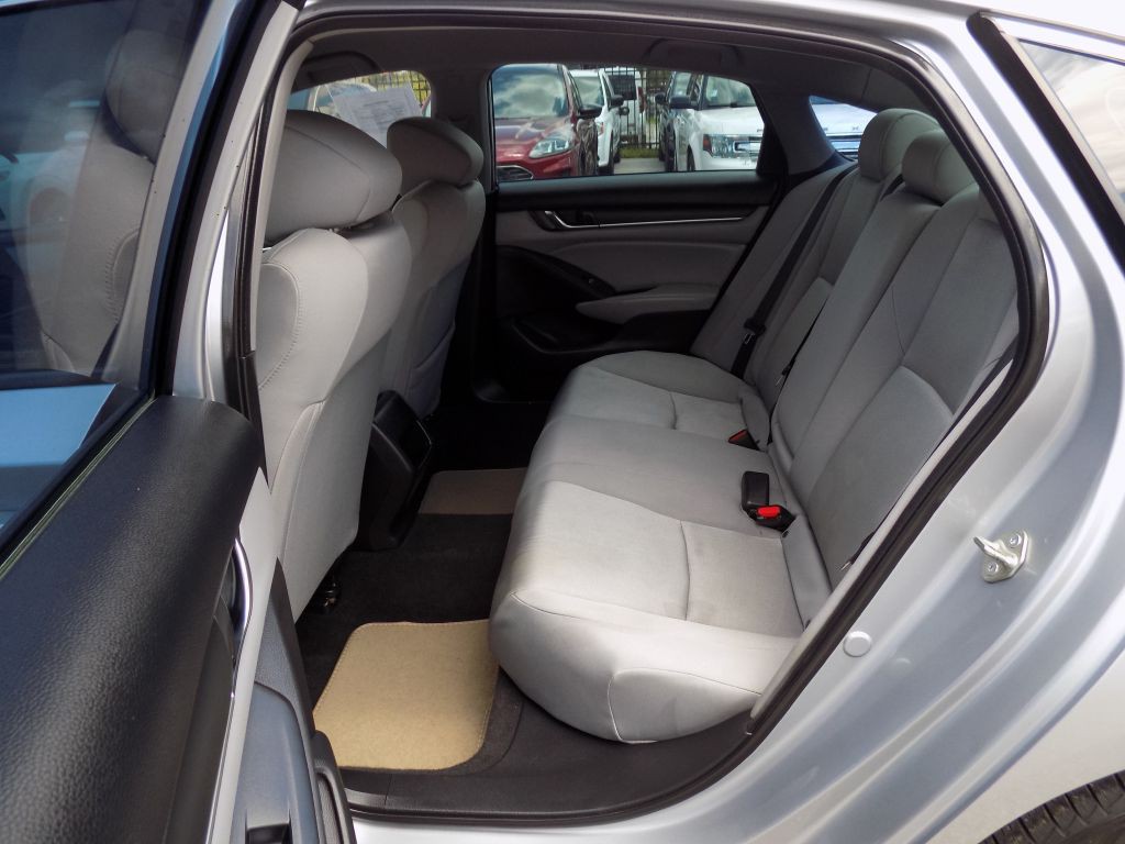 2018 Honda Accord Image 14