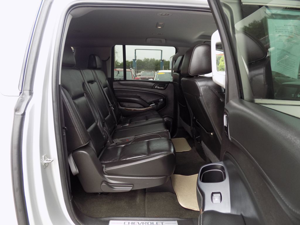 2016 Chevrolet Suburban Image 16