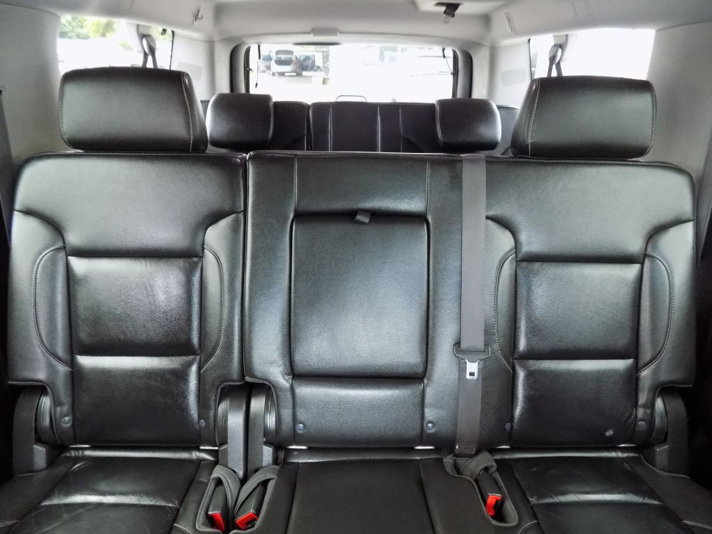 2016 Chevrolet Suburban Image 22