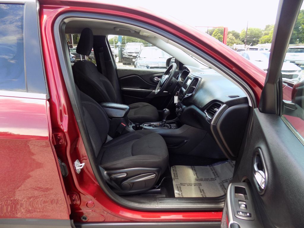 2019 Jeep Cherokee Image 15