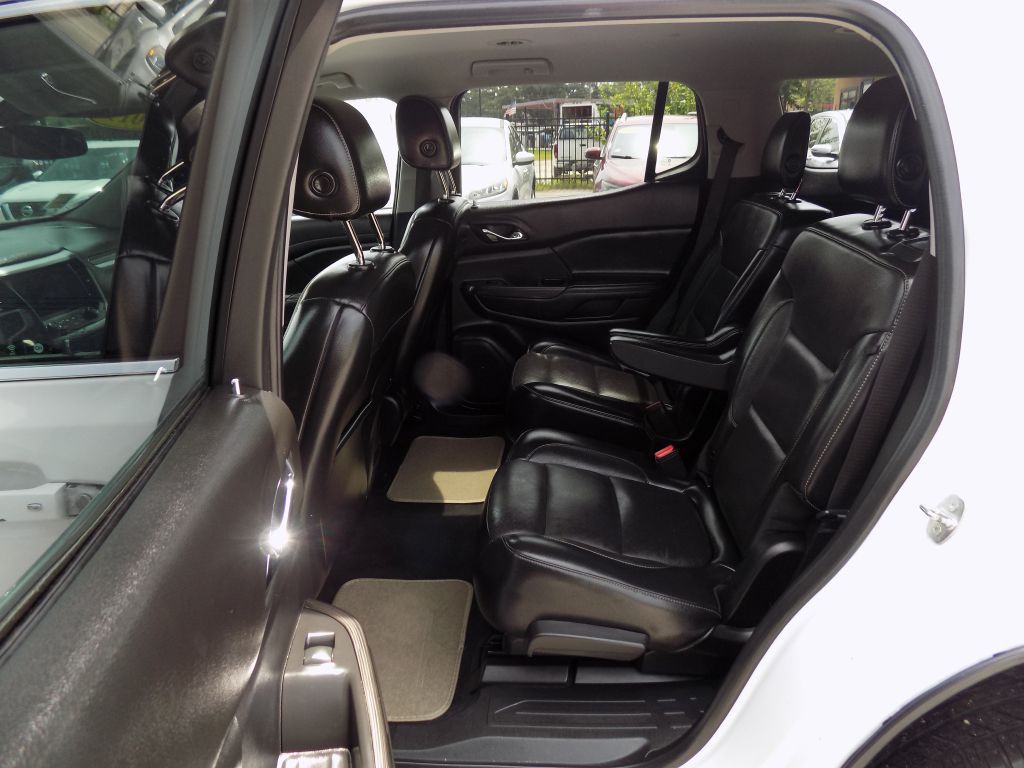 2019 GMC Acadia Image 14