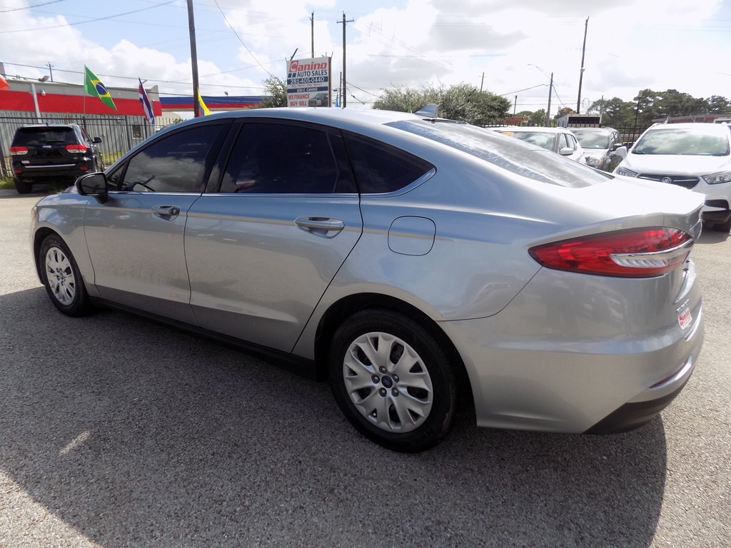2020 Ford Fusion Image 4