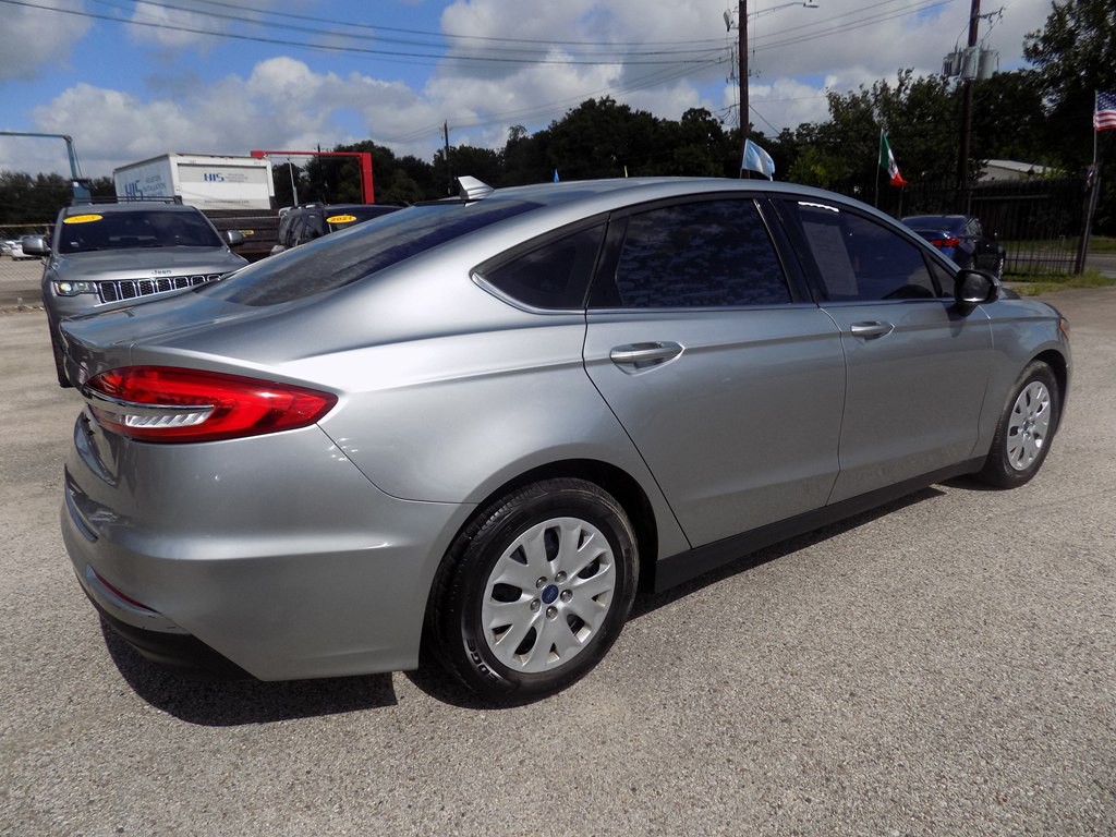 2020 Ford Fusion Image 6