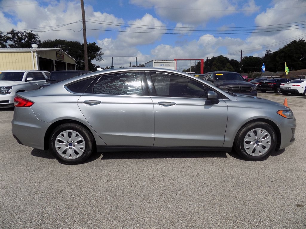 2020 Ford Fusion Image 7