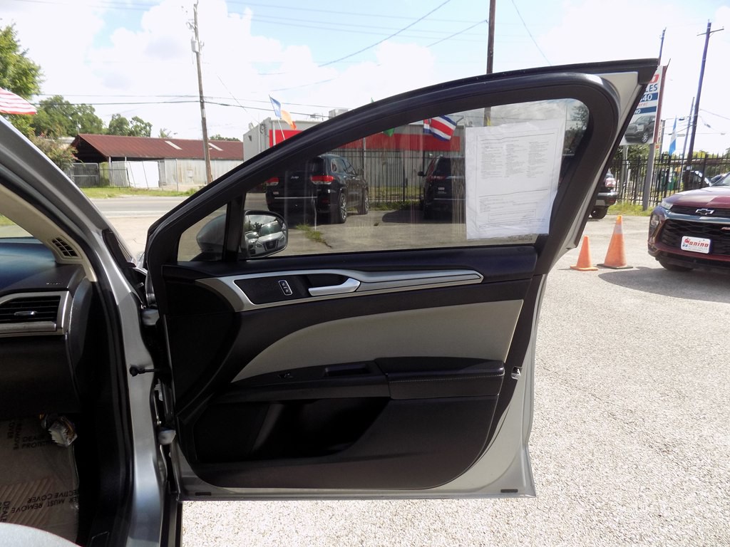 2020 Ford Fusion Image 11