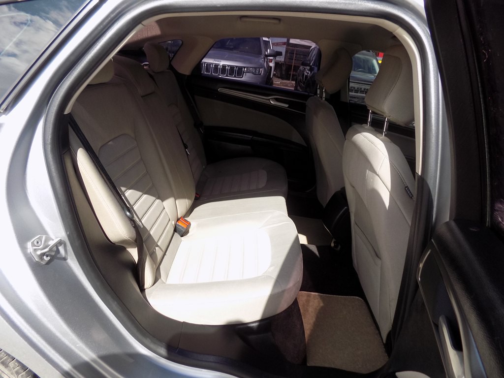 2020 Ford Fusion Image 16
