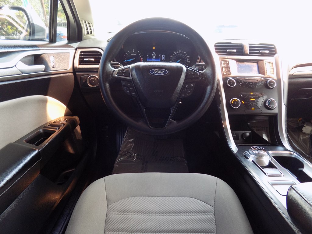 2020 Ford Fusion Image 21