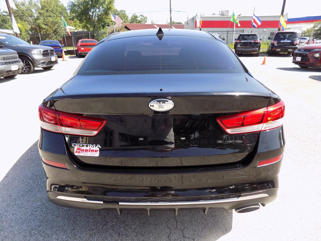 2019 Kia Optima Image 5