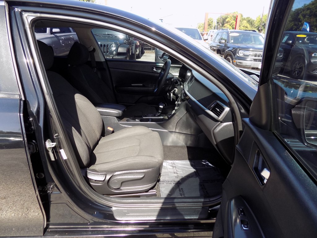 2019 Kia Optima Image 15