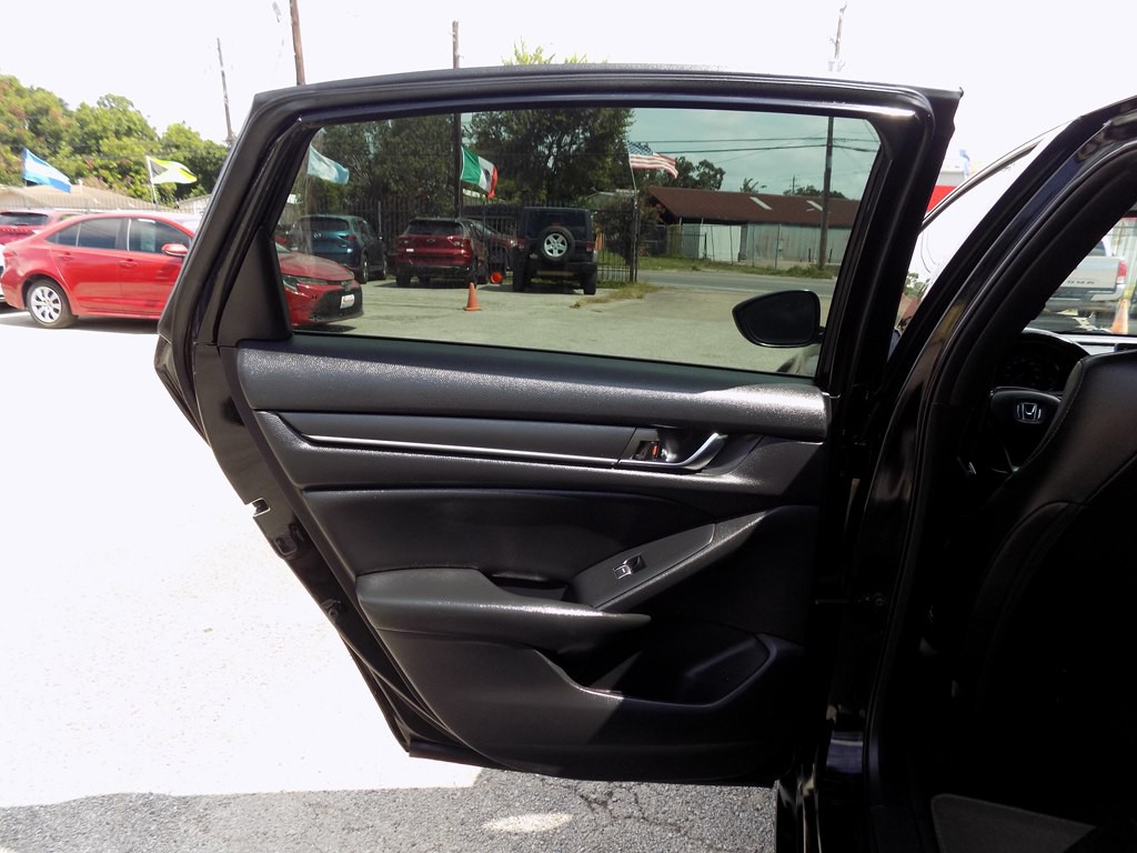 2021 Honda Accord Image 10
