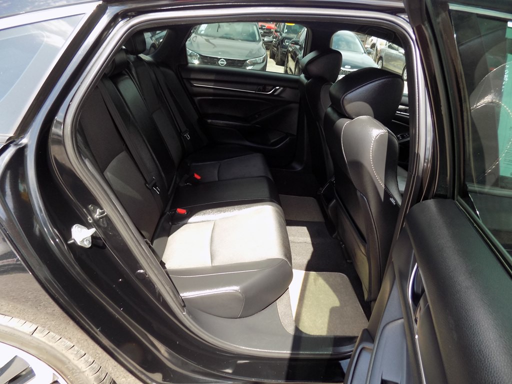 2021 Honda Accord Image 16