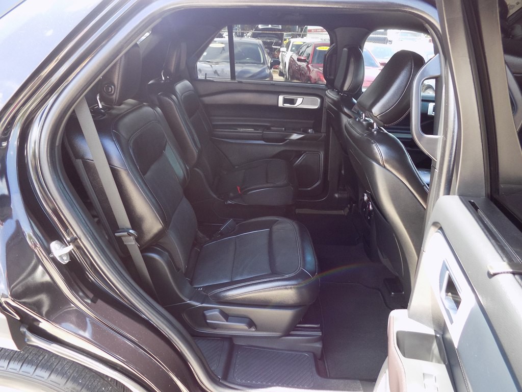 2020 Ford Explorer Image 16