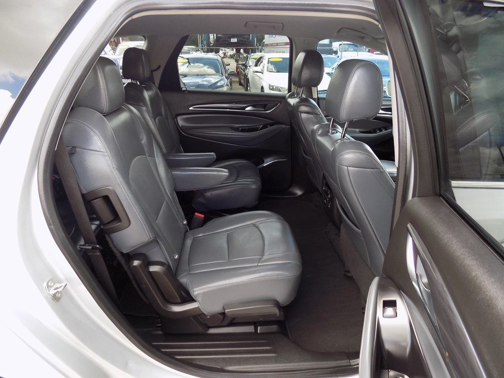 2020 Buick Enclave Image 16
