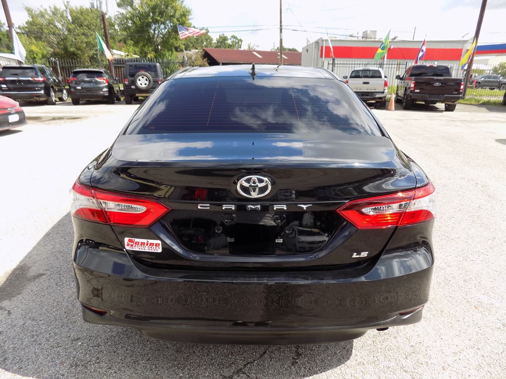 2020 Toyota Camry Image 5