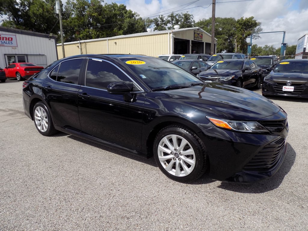 2020 Toyota Camry Image 8