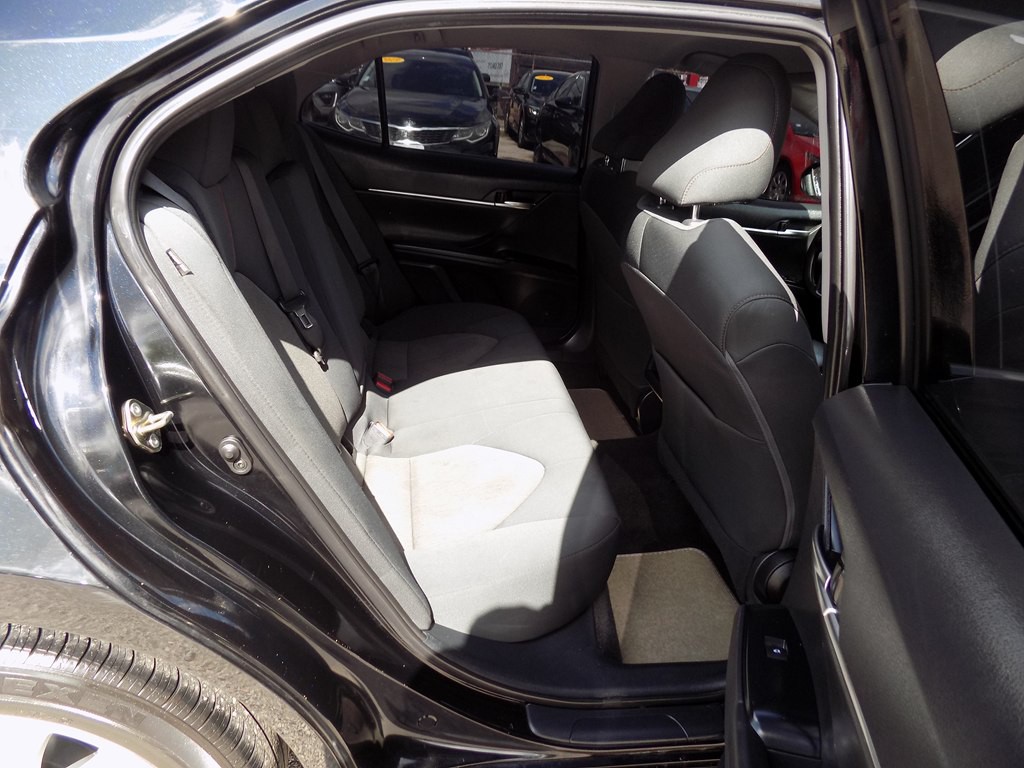 2020 Toyota Camry Image 16