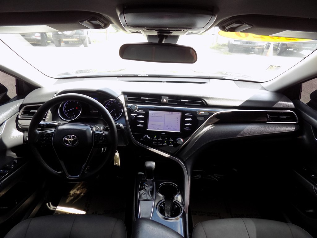 2020 Toyota Camry Image 20