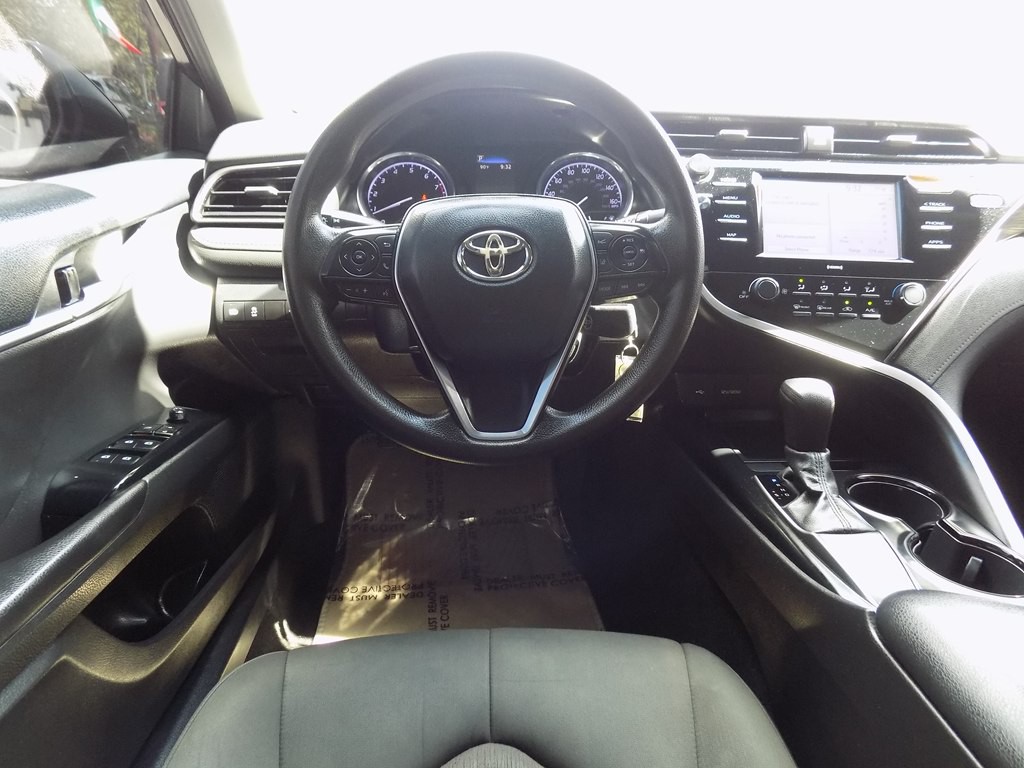 2020 Toyota Camry Image 21