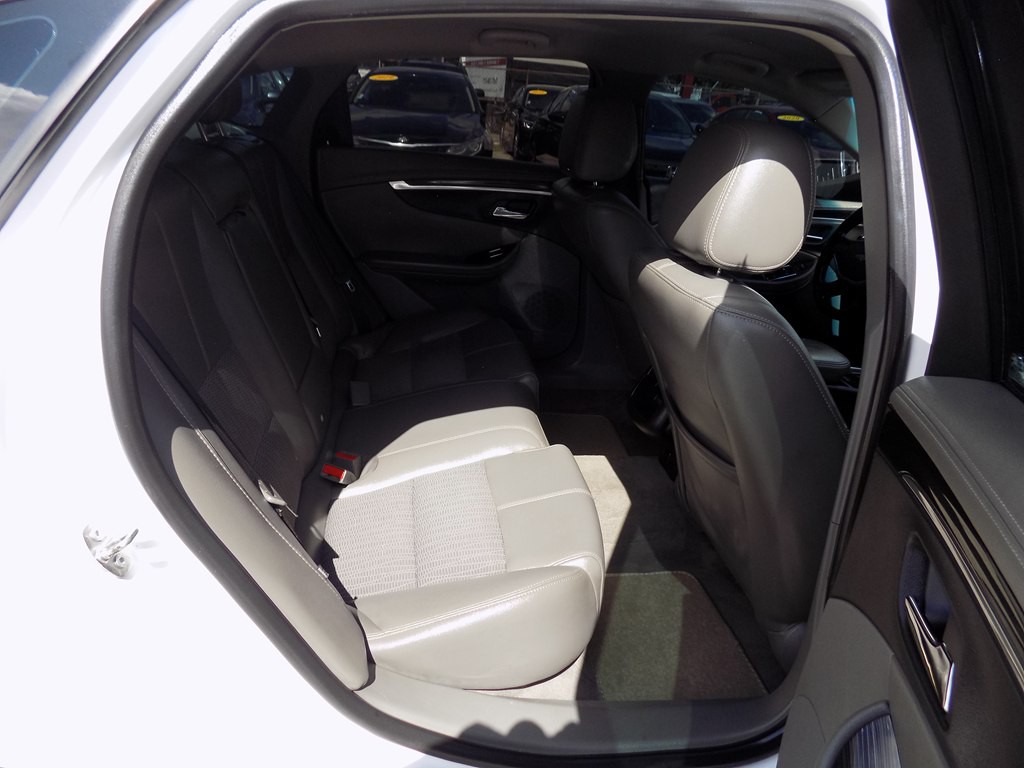 2019 Chevrolet Impala Image 16