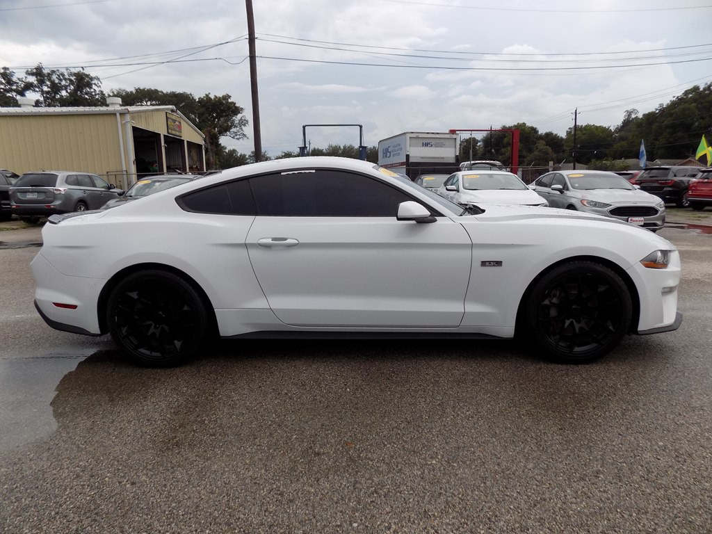 2020 Ford Mustang Image 7