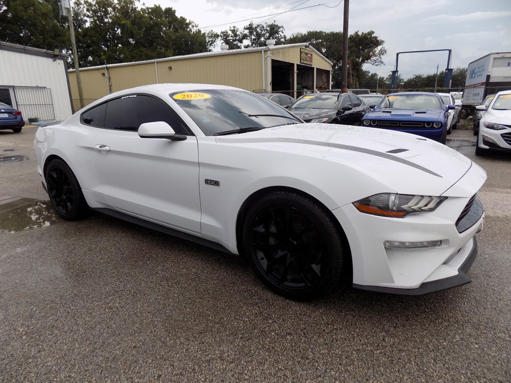 2020 Ford Mustang Image 8