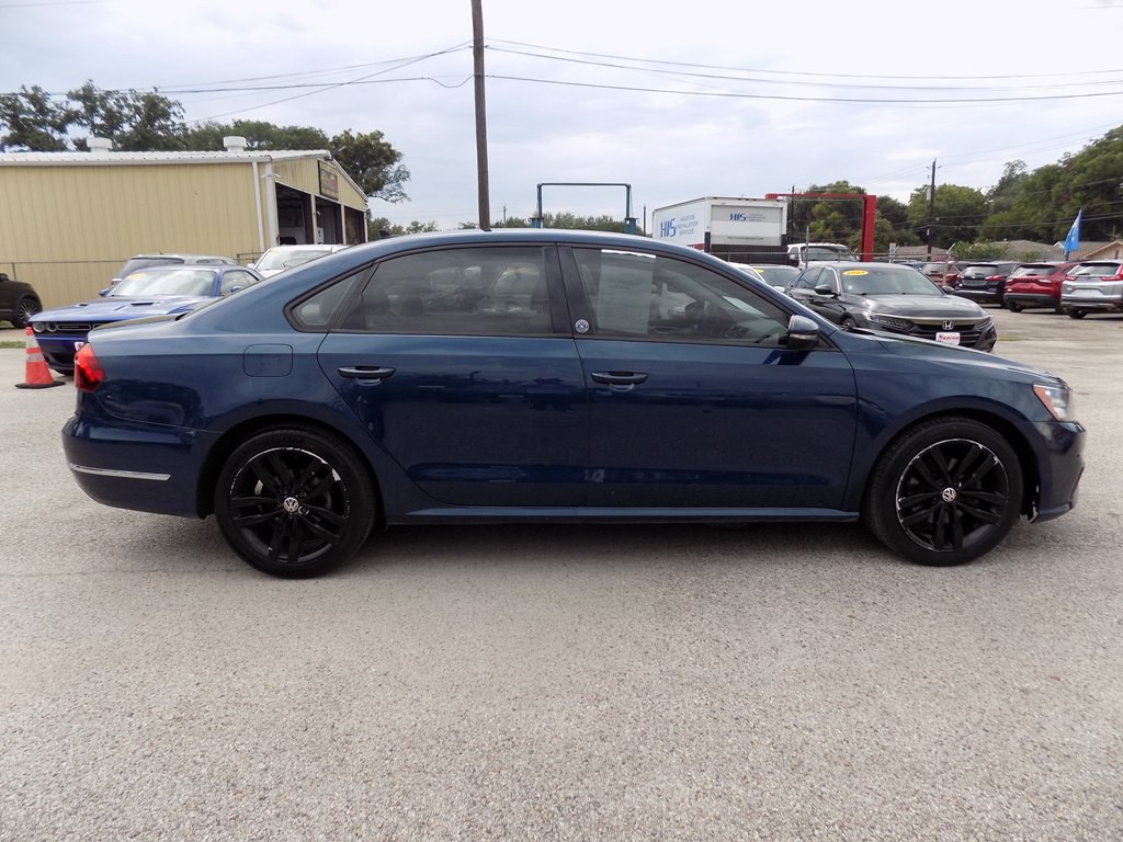 2019 Volkswagen Passat Image 7