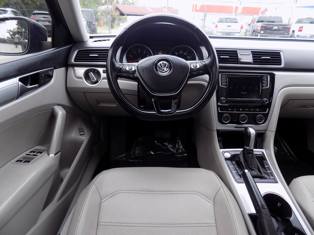 2019 Volkswagen Passat Image 22
