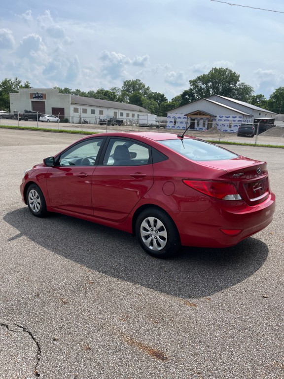 2016 Hyundai Accent Image 5