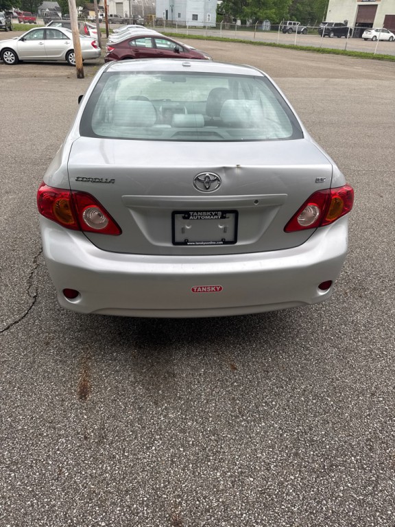 2010 Toyota Corolla Image 5