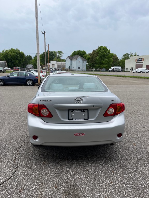 2010 Toyota Corolla Image 16