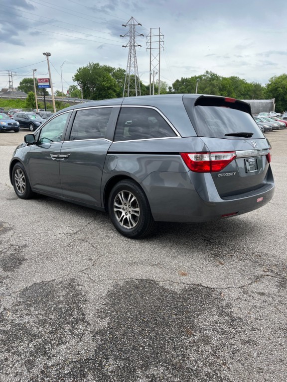 2011 Honda Odyssey Image 5