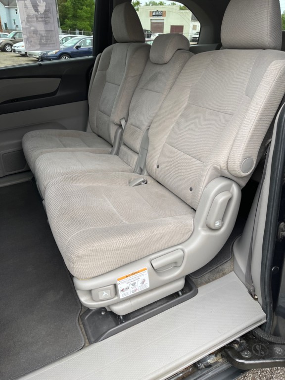 2011 Honda Odyssey Image 13