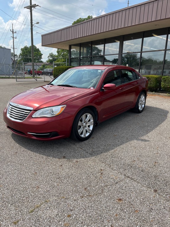 2013 Chrysler 200 Image 3
