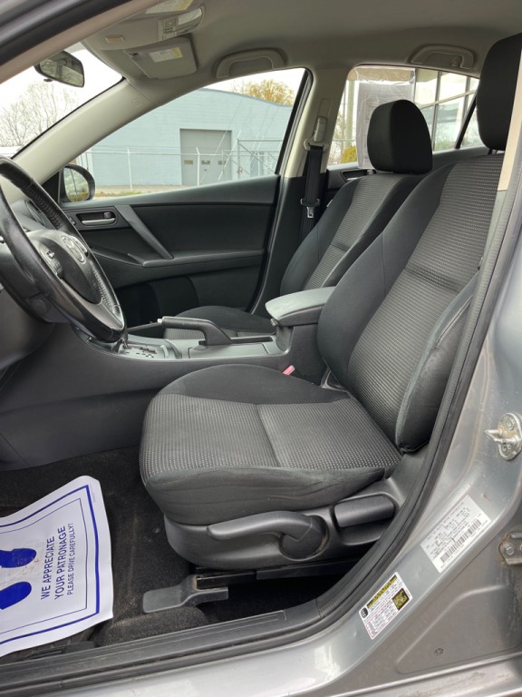 2012 Mazda Mazda3 Image 11