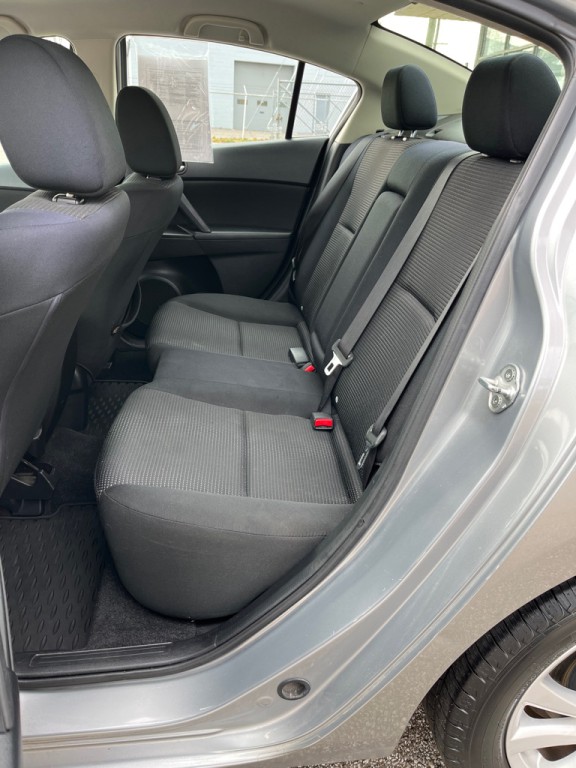 2012 Mazda Mazda3 Image 12