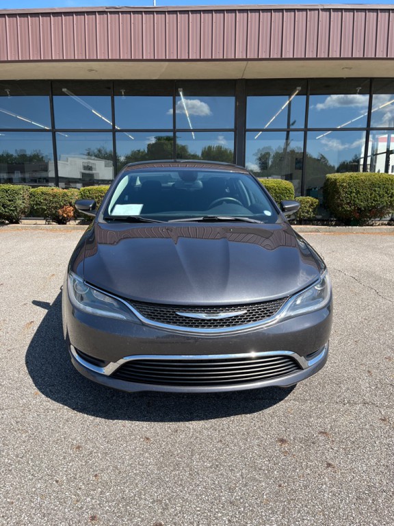 2015 Chrysler 200 Image 2