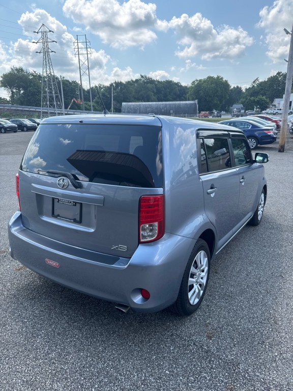 2011 Scion xB Image 4