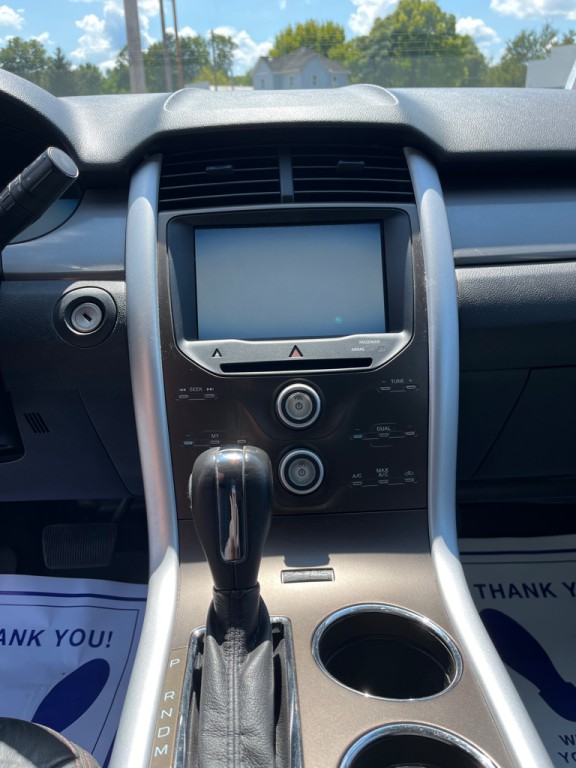 2011 Ford Edge Image 11