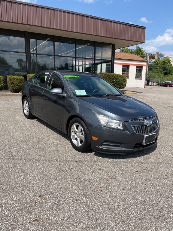 2013 Chevrolet Cruze Image 1